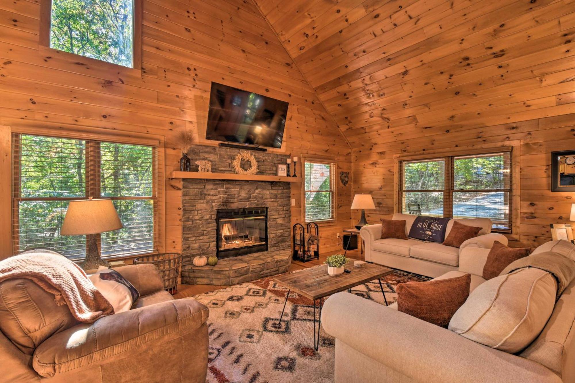 Blue Ridge Cabin Hot Tub, Fire Pit And Grill! Exterior foto