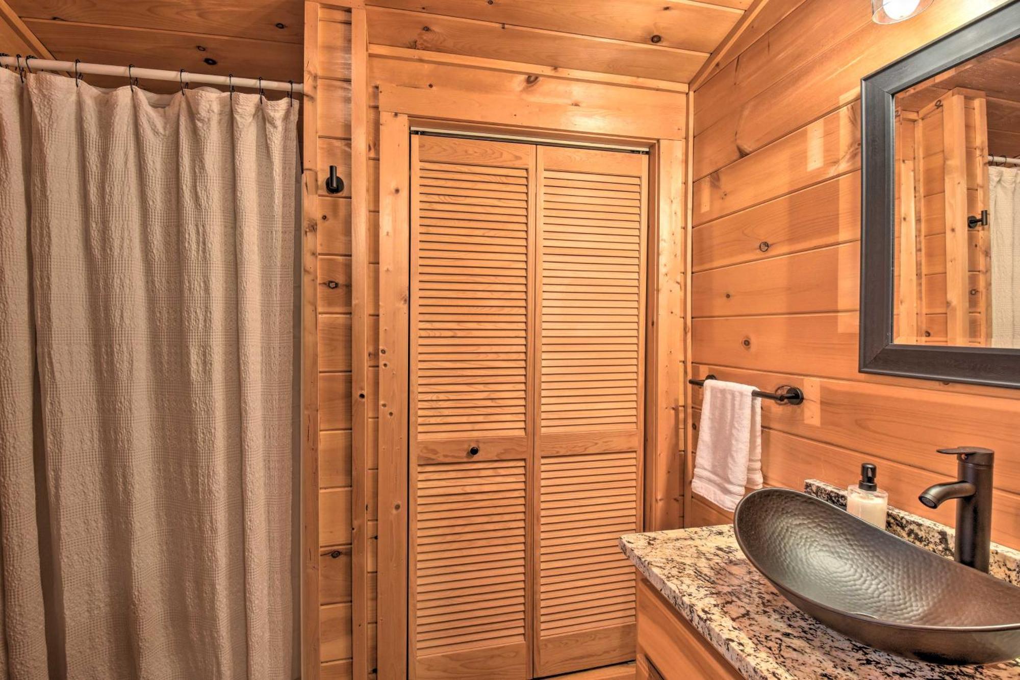 Blue Ridge Cabin Hot Tub, Fire Pit And Grill! Exterior foto