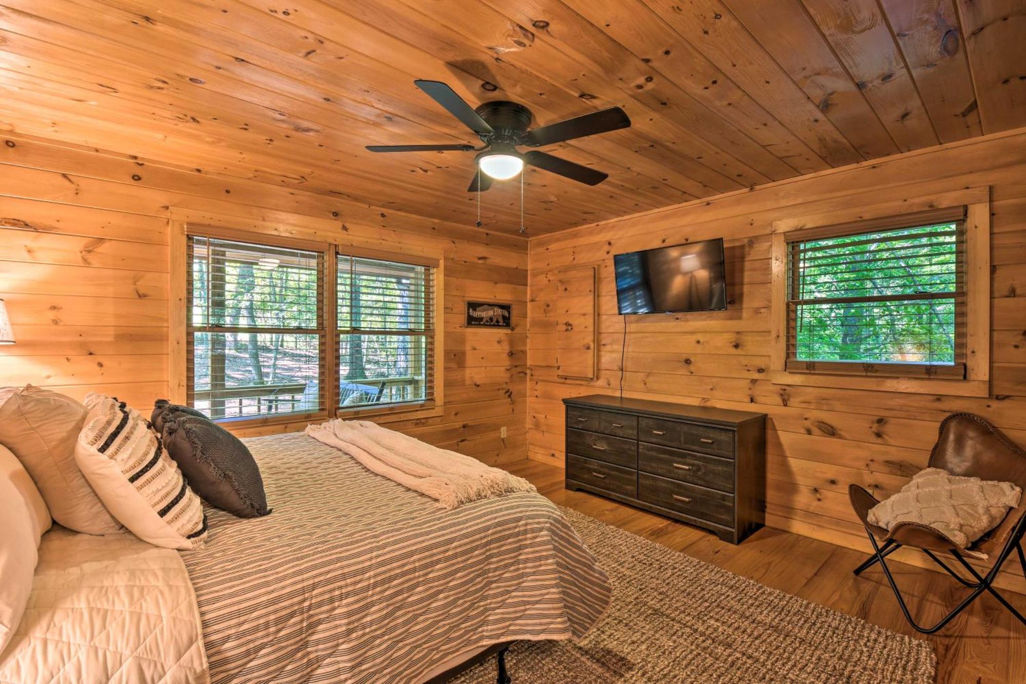 Blue Ridge Cabin Hot Tub, Fire Pit And Grill! Exterior foto